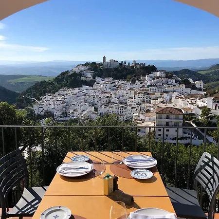 El Nido De Aguila * Casares