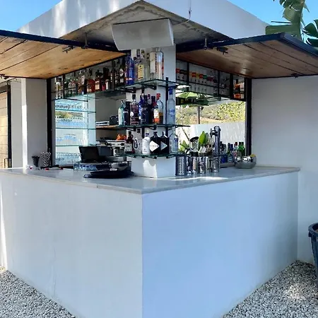 El Nido De Aguila Casares